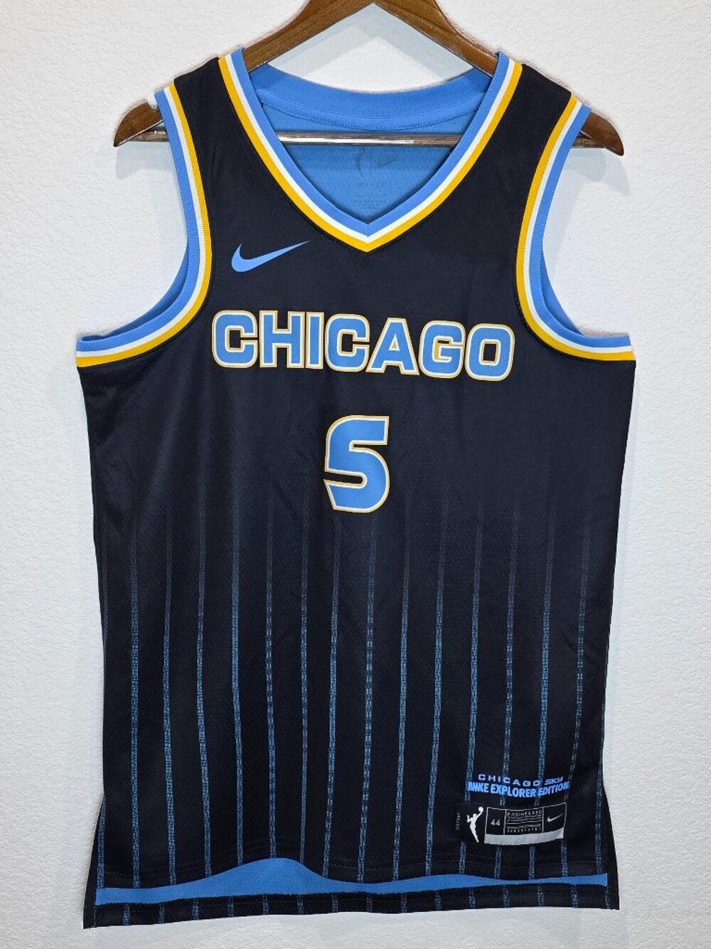 Nike WNBA Chicago Sky Angel Reese #5 Explorer Jersey NWT M